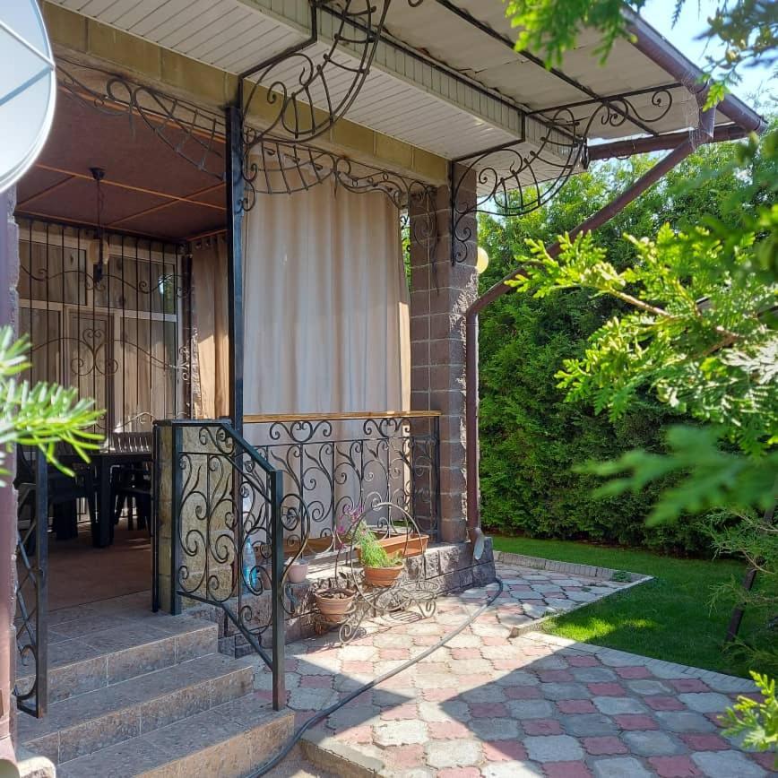 Коттедж Роял Бич Иссык Куль Chok-Tal Exterior photo